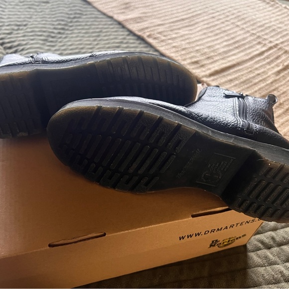 Dr Marten double zip milled Napa boots. - Picture 3 of 4